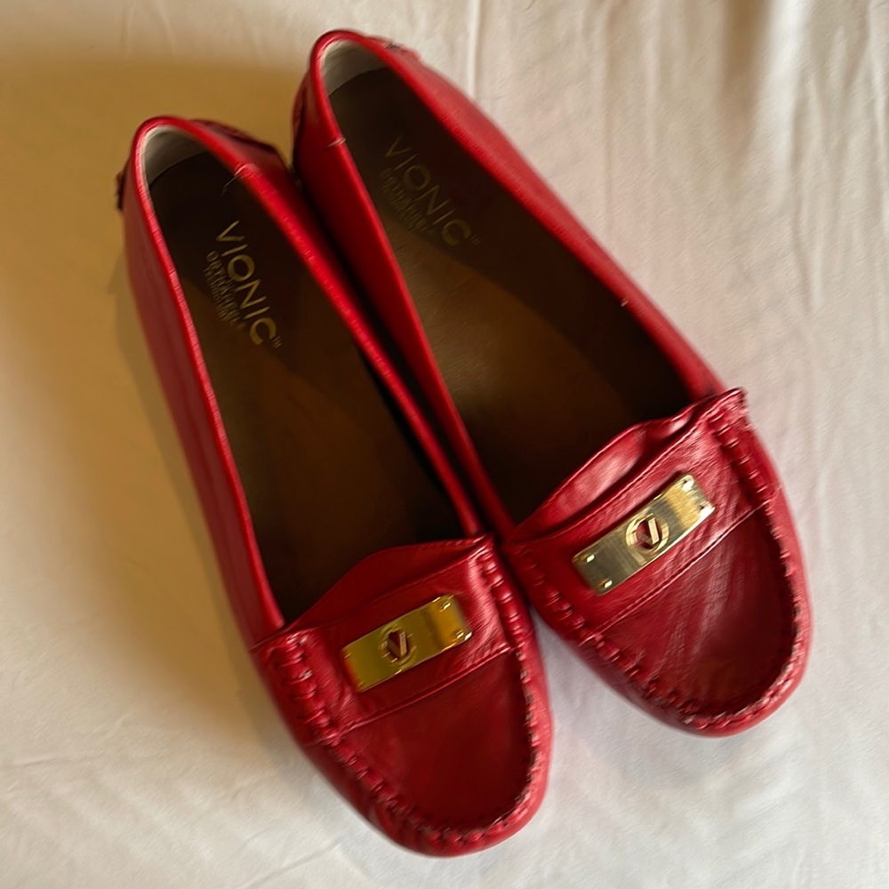Vionic driving shoes